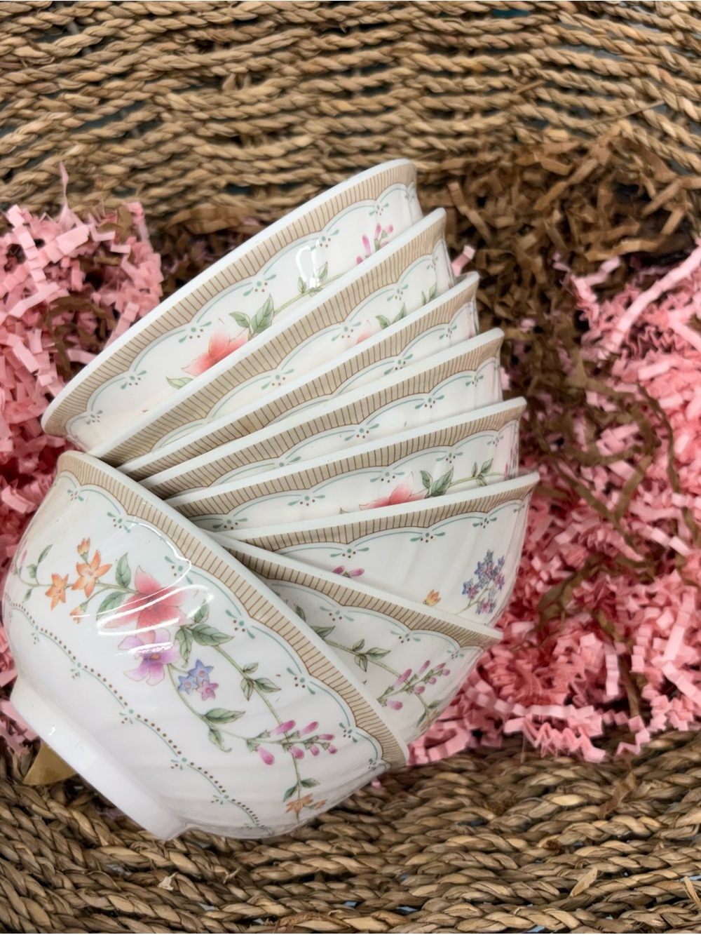 Delicate Floral Porcelain Bowl Set in White and Pink